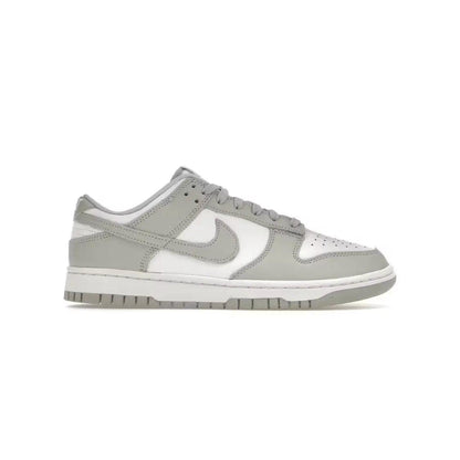 Baskets Dunk Low basse coloris gris brouillard - JIRISU 